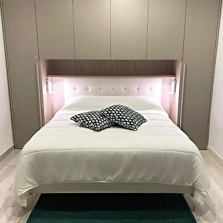 Apartment Kleos 9229 Syracuse