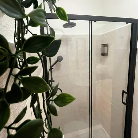 Kleos 9229 Apartment