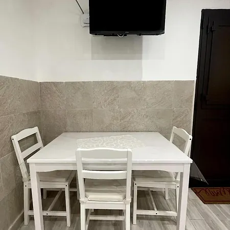Kleos 9229 Apartment